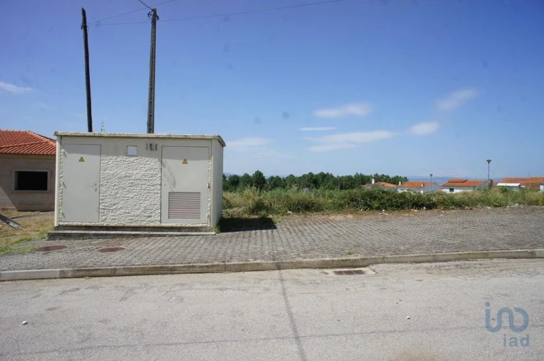 Terreno para Venda em Vilar de Nantes Foto 4