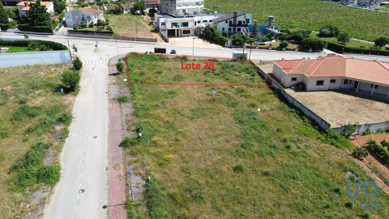Terreno para Venda em Vilar de Nantes Foto 3