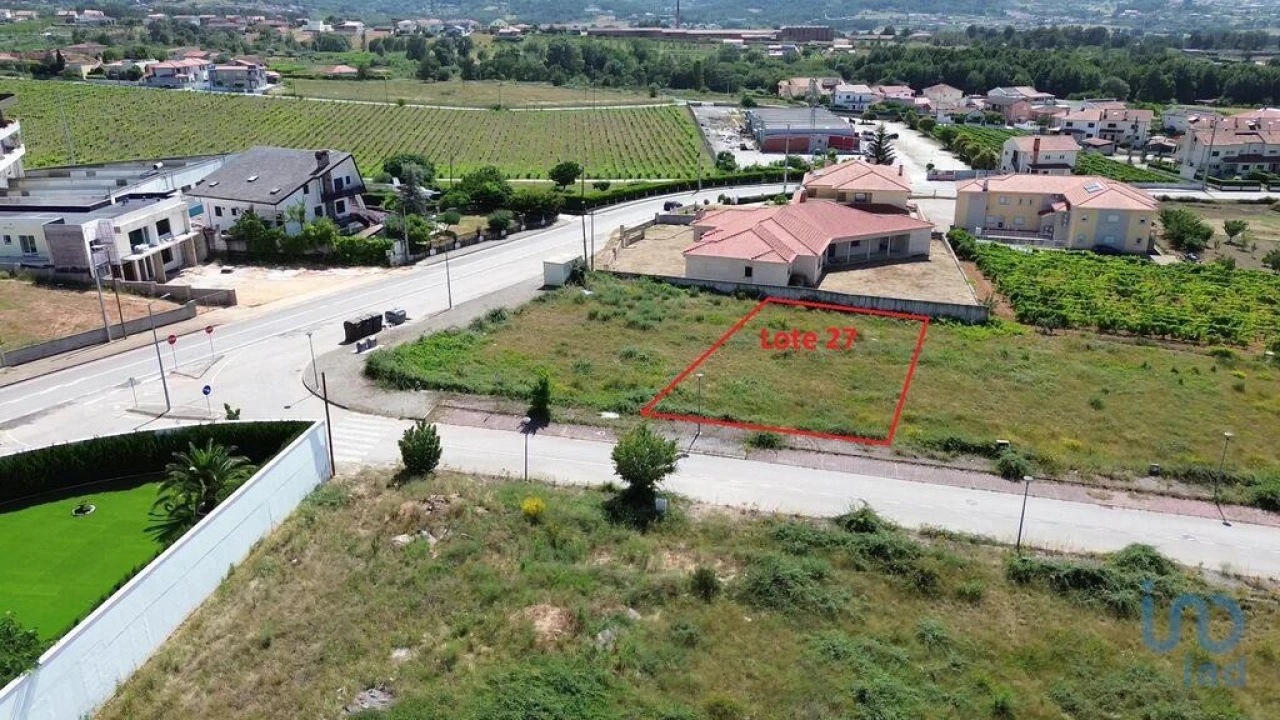 Terreno para Venda em Vilar de Nantes Foto 1