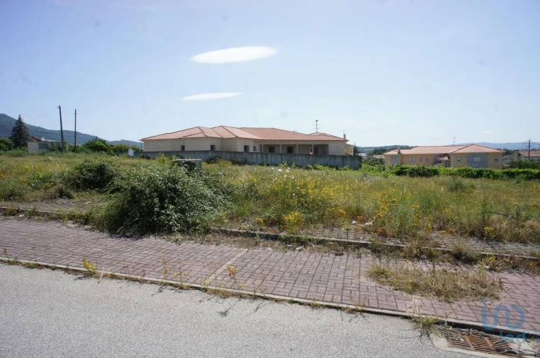 Terreno para Venda em Vilar de Nantes Foto 4