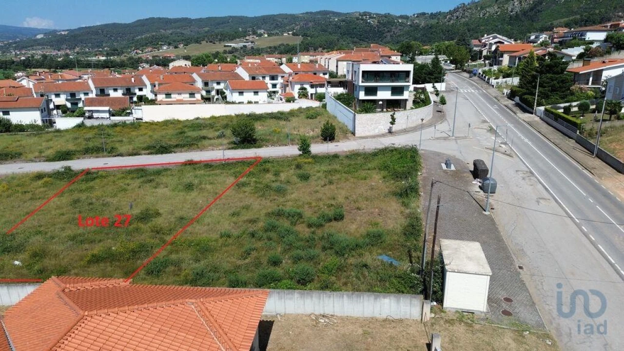Terreno para Venda em Vilar de Nantes Foto 2