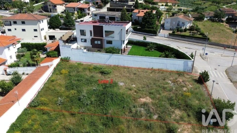 Terreno para Venda em Vilar de Nantes