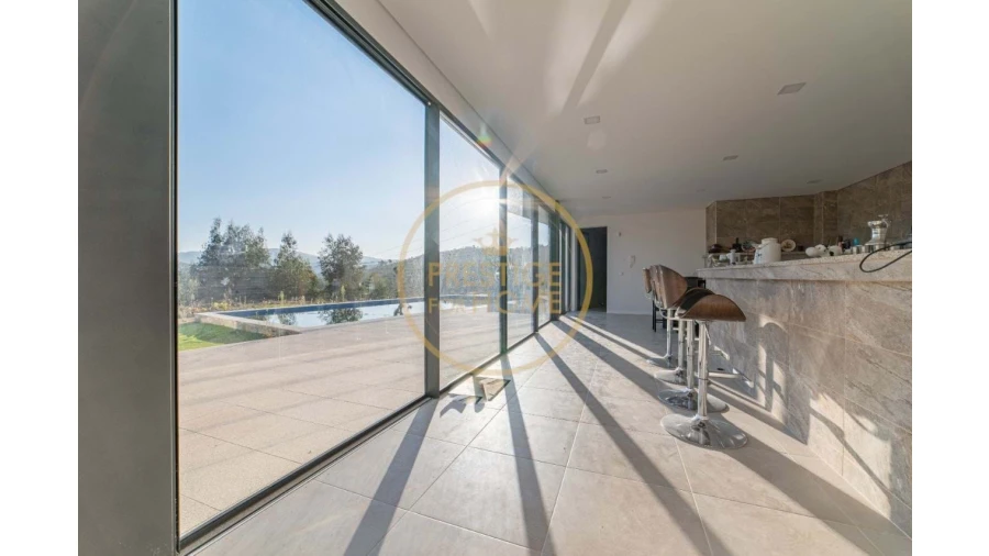 Moradia T4 para Venda em Arouca e Burgo Foto 13