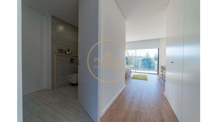 Moradia T4 para Venda em Arouca e Burgo Foto 5