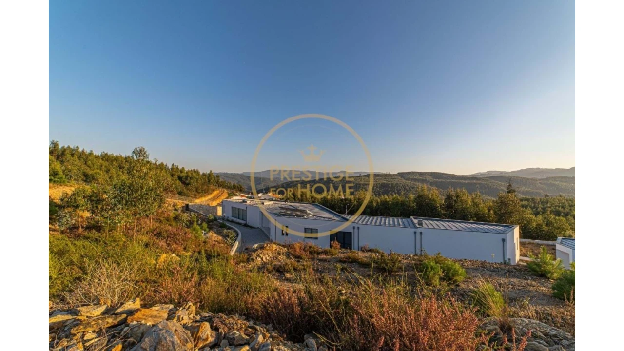 Moradia T4 para Venda em Arouca e Burgo Foto 10