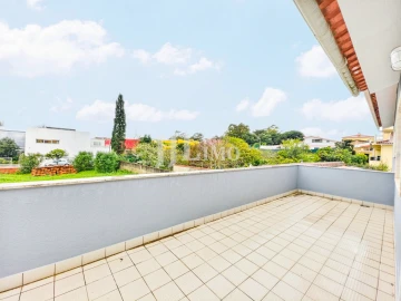 Moradia T4 para Venda em Alcabideche