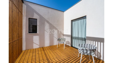 Moradia T4 para Venda em Santa Marinha e São Pedro da Afurada
