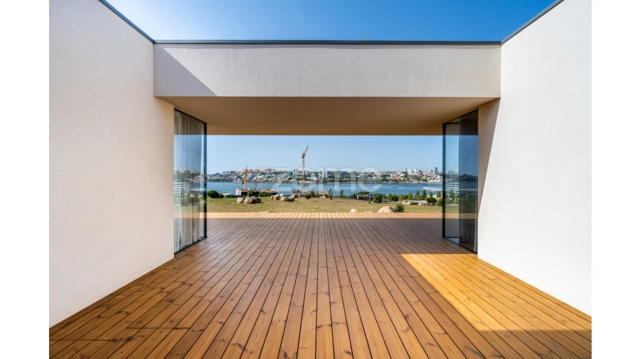 Moradia T4 para Venda em Santa Marinha e São Pedro da Afurada Foto 18