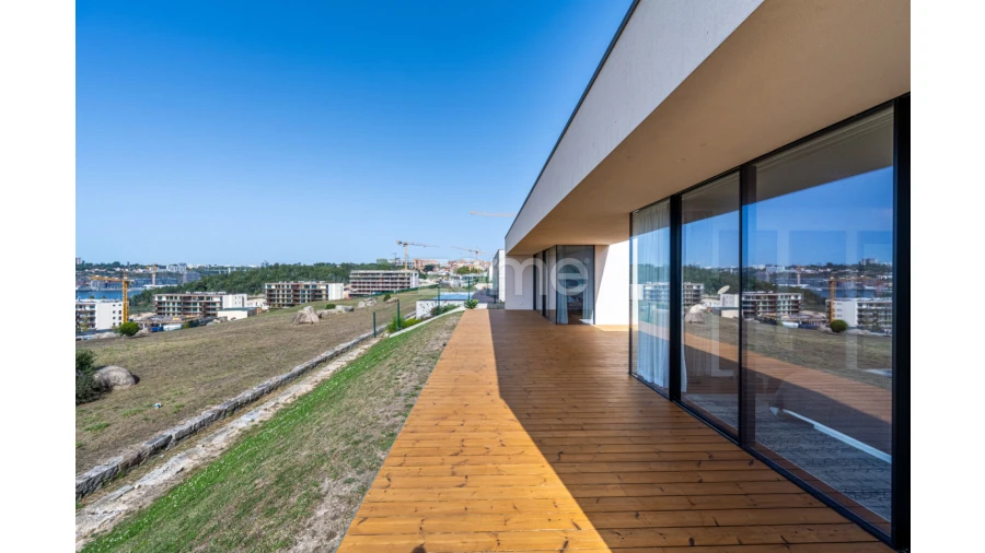 Moradia T4 para Venda em Santa Marinha e São Pedro da Afurada Foto 20