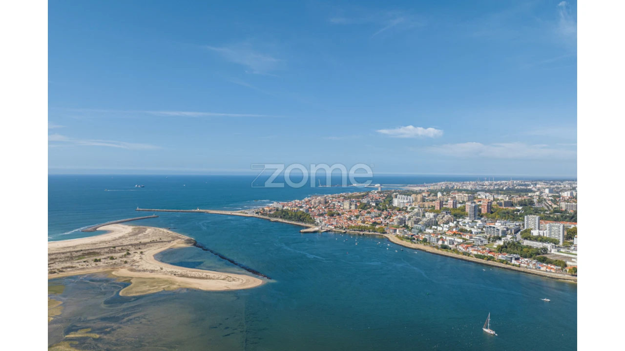 Moradia T4 para Venda em Santa Marinha e São Pedro da Afurada Foto 73