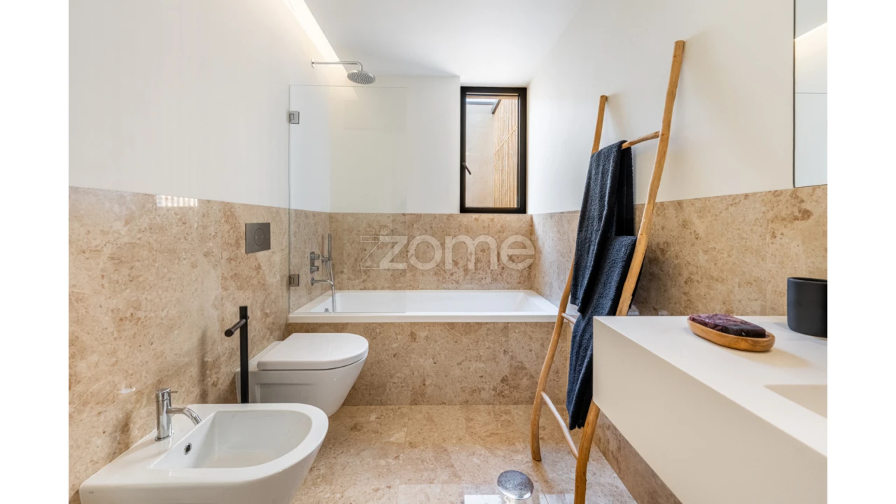 Moradia T4 para Venda em Santa Marinha e São Pedro da Afurada Foto 51