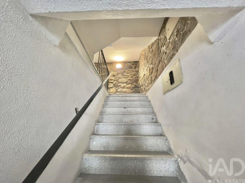 Prédio para Venda em Gouveia (São Pedro e São Julião) Foto 16