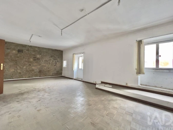 Prédio para Venda em Gouveia (São Pedro e São Julião) Foto 18