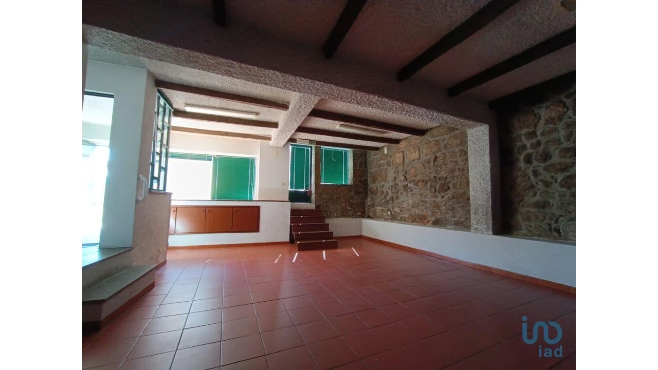 Prédio para Venda em Gouveia (São Pedro e São Julião) Foto 13