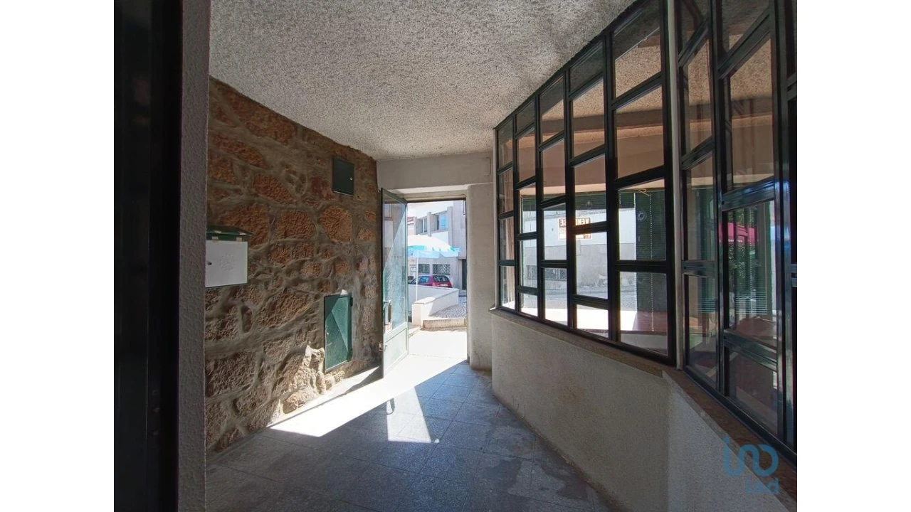 Prédio para Venda em Gouveia (São Pedro e São Julião) Foto 9