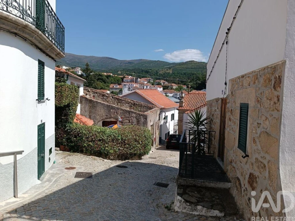 Moradia para Venda em Gouveia (São Pedro e São Julião) Foto 21