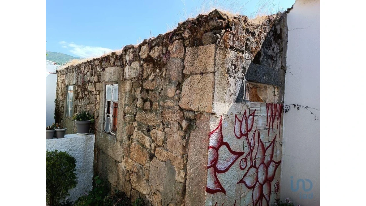 Moradia para Venda em Gouveia (São Pedro e São Julião) Foto 11