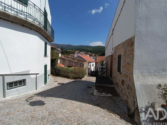Moradia para Venda em Gouveia (São Pedro e São Julião) Foto 19