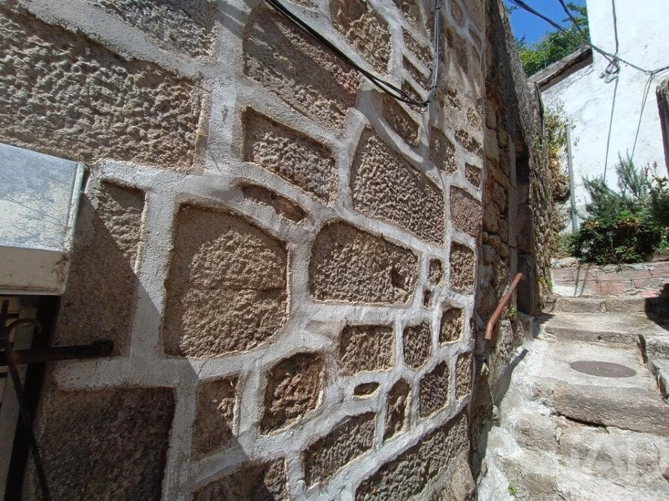 Prédio para Venda em Gouveia (São Pedro e São Julião) Foto 24
