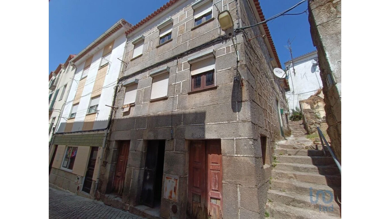 Prédio para Venda em Gouveia (São Pedro e São Julião) Foto 3