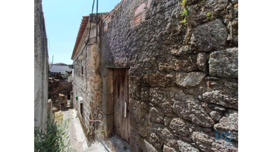 Prédio para Venda em Gouveia (São Pedro e São Julião) Foto 13