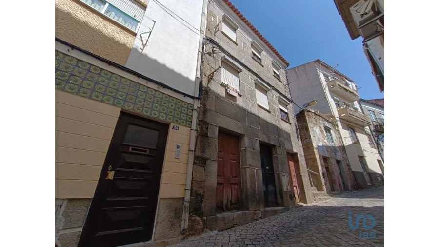 Prédio para Venda em Gouveia (São Pedro e São Julião) Foto 9