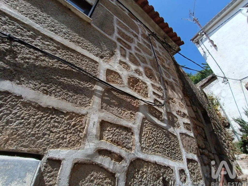 Prédio para Venda em Gouveia (São Pedro e São Julião) Foto 23
