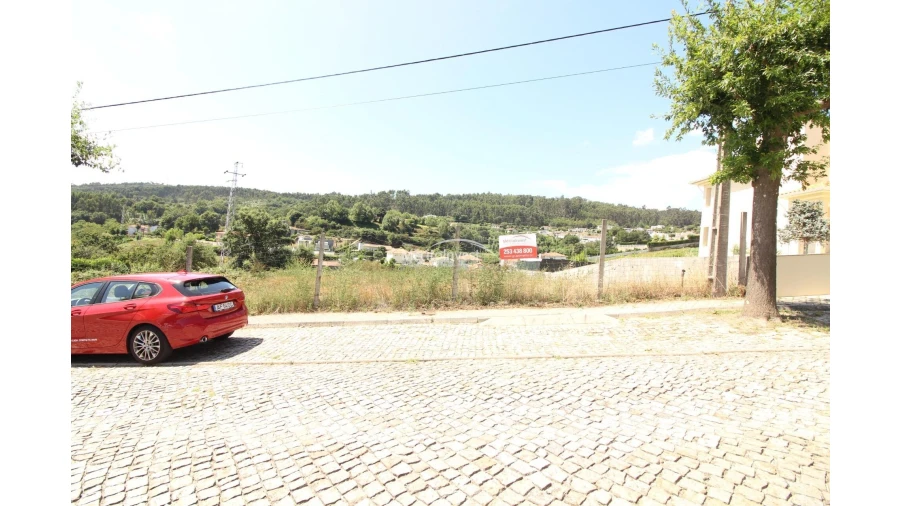 Terreno para Venda em Serzedo e Calvos Foto 1