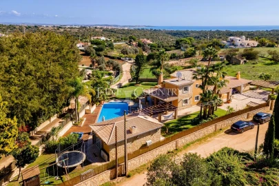 Moradia T4 para Venda em Lagoa e Carvoeiro