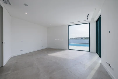 Moradia T4 para Venda em Lagos (São Sebastião e Santa Maria)