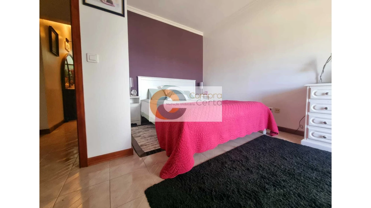 Apartamento T5 para Venda em Caldelas Foto 9