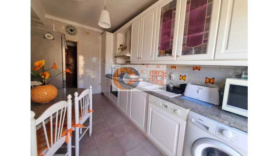 Apartamento T5 para Venda em Caldelas Foto 4