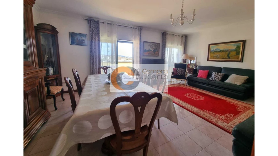 Apartamento T5 para Venda em Caldelas Foto 7