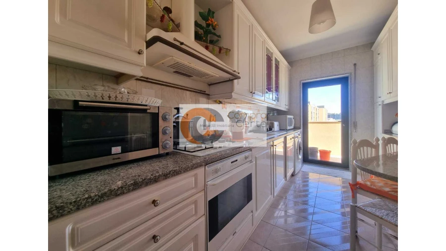 Apartamento T5 para Venda em Caldelas Foto 3