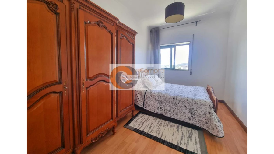 Apartamento T5 para Venda em Caldelas Foto 10