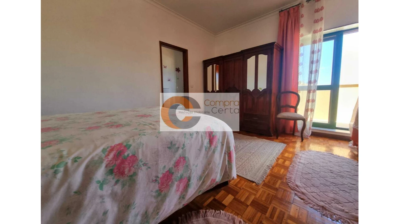 Apartamento T5 para Venda em Caldelas Foto 12