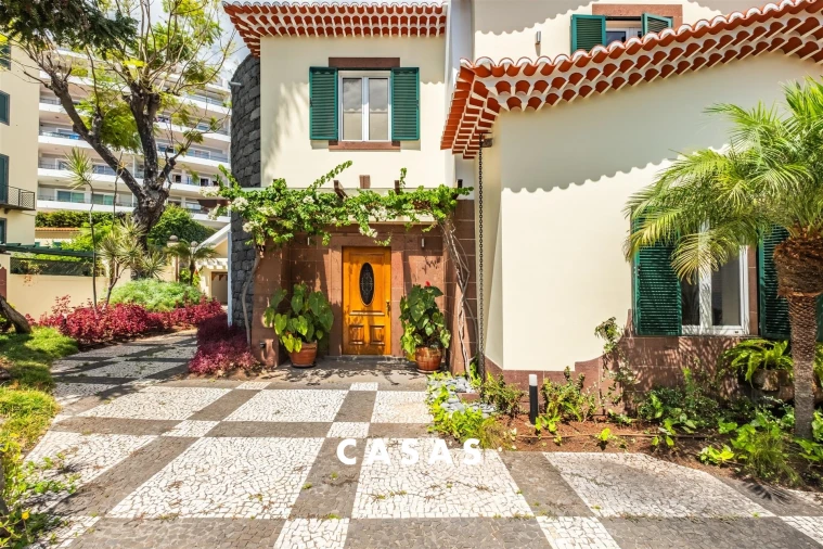 Moradia T4 para Venda em Funchal (Se) Foto 6