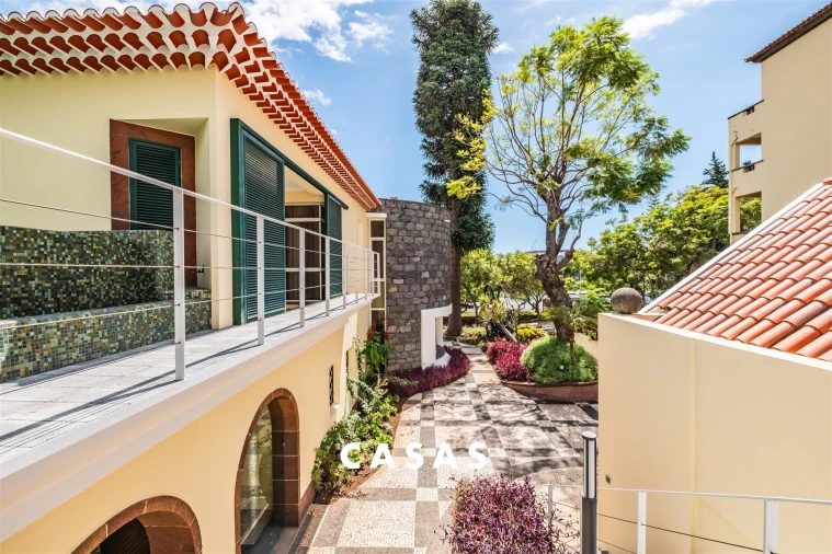 Moradia T4 para Venda em Funchal (Se) Foto 7