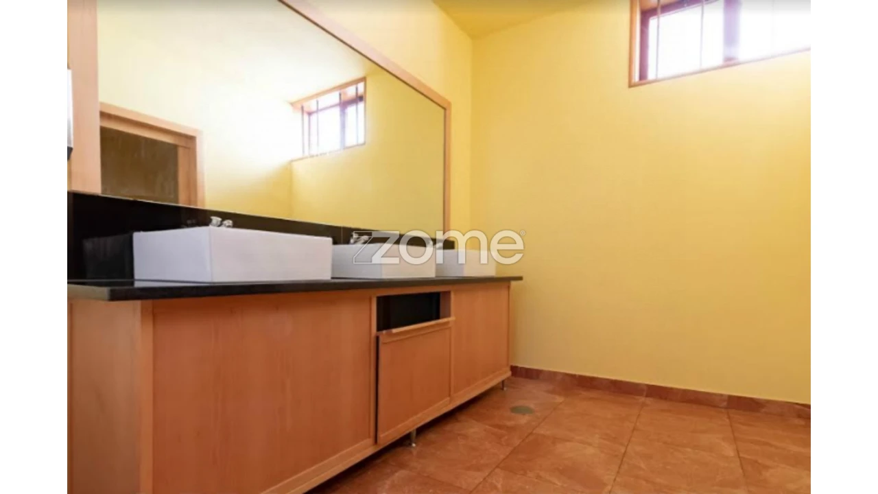 Negócio para Venda em Serzedo e Perosinho Foto 6