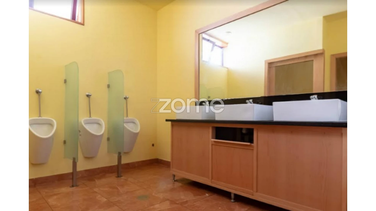 Negócio para Venda em Serzedo e Perosinho Foto 8