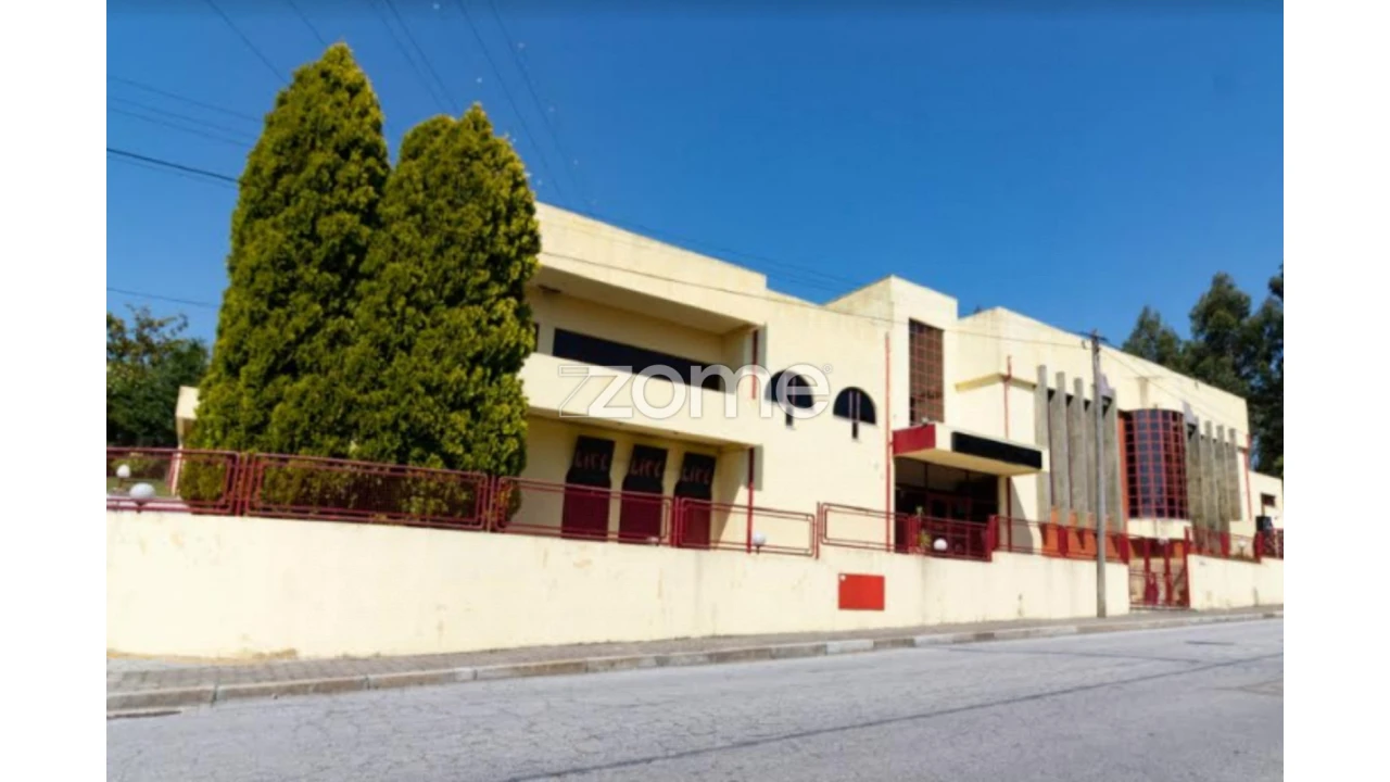 Negócio para Venda em Serzedo e Perosinho Foto 21