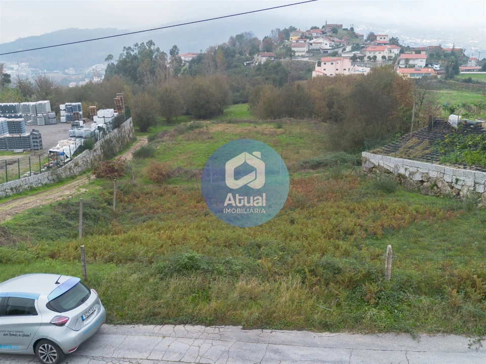 Terreno para Venda em Santo Adrião de Vizela Foto 8