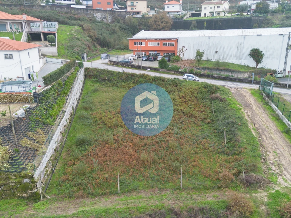 Terreno para Venda em Santo Adrião de Vizela Foto 6