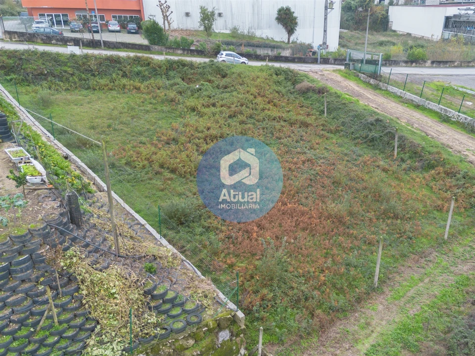 Terreno para Venda em Santo Adrião de Vizela Foto 14