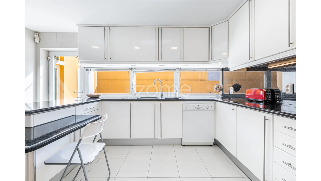 Moradia T5 para Venda em Vila Nova de Anha Foto 14