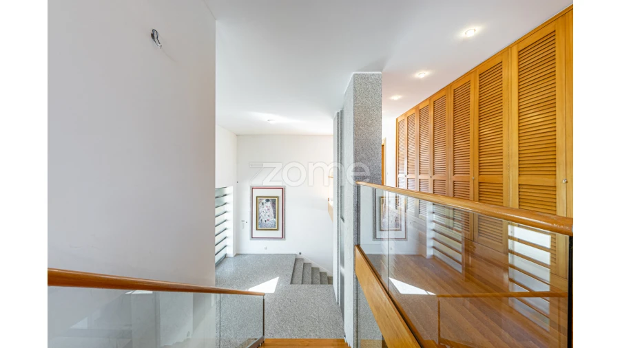 Moradia T5 para Venda em Vila Nova de Anha Foto 23