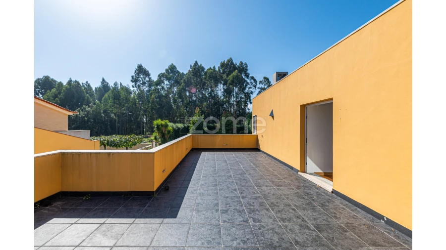 Moradia T5 para Venda em Vila Nova de Anha Foto 37