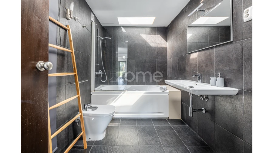 Moradia T5 para Venda em Vila Nova de Anha Foto 67