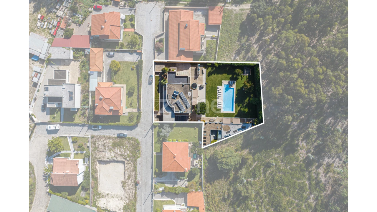 Moradia T5 para Venda em Vila Nova de Anha Foto 5