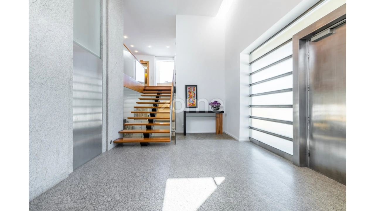 Moradia T5 para Venda em Vila Nova de Anha Foto 22